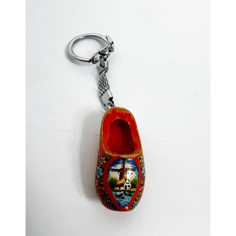 VINTAGE Holland Hand painted WOODEN CLOG TRAVEL SOUVENIR KEY CHAIN KEYRING